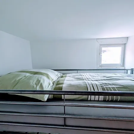 Pension-einfach Uebernacht In Ruedesheim am Rhein