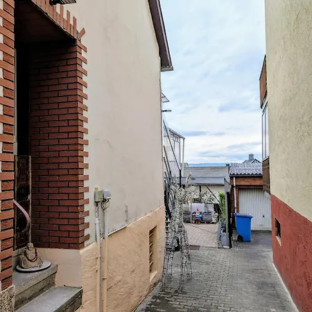 Pension-einfach Uebernacht In Homestay