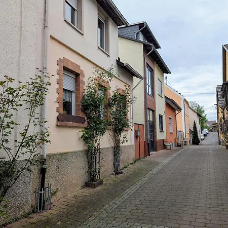 Pension-einfach Uebernacht In Homestay *